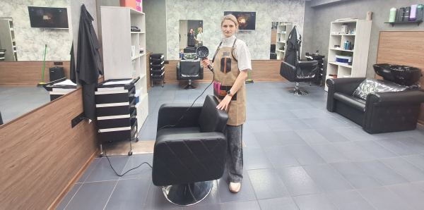 Многодетная мама открыла парикмахерскую, получив 250 тысяч рублей от кадрового центра «Работа России»