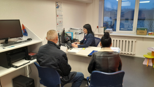 Специалисты Корочанского кадрового центра оказали поддержку уволенным  гражданам 