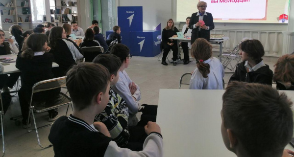 В День студента губкинские старшеклассники открыли для себя мир профессий