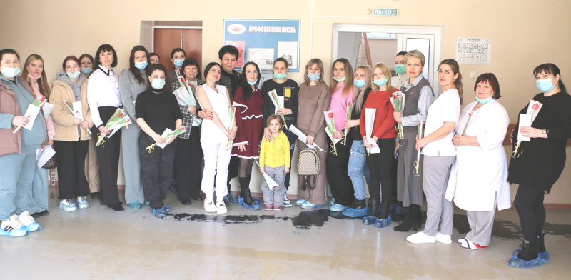 В Короче будущие мамы получили поздравления от Кадрового центра «Работа России»