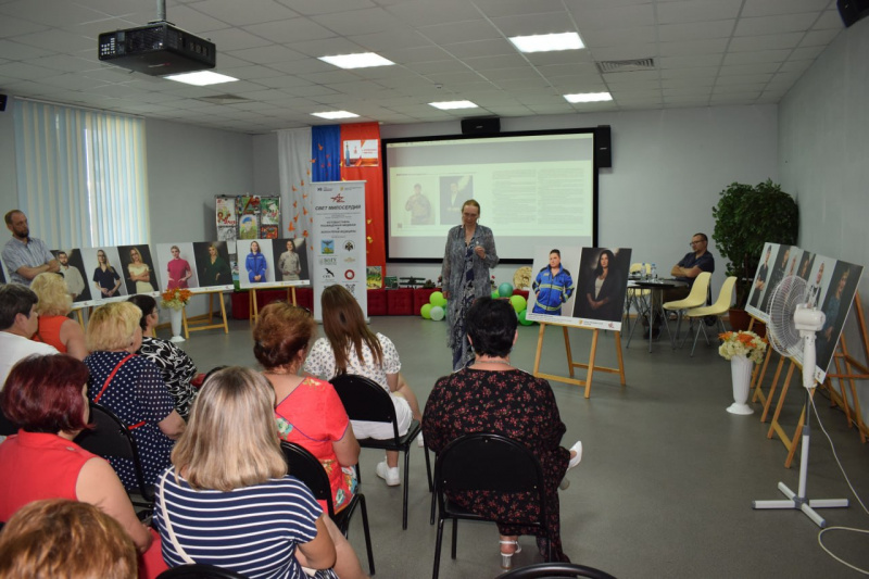 Безработные Ивнянского района посетили презентацию книги «Свет милосердия»