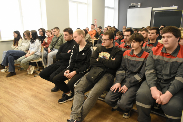 60 студентов познакомились с возможностями трудоустройства и карьерного роста в агропромышленном комплексе