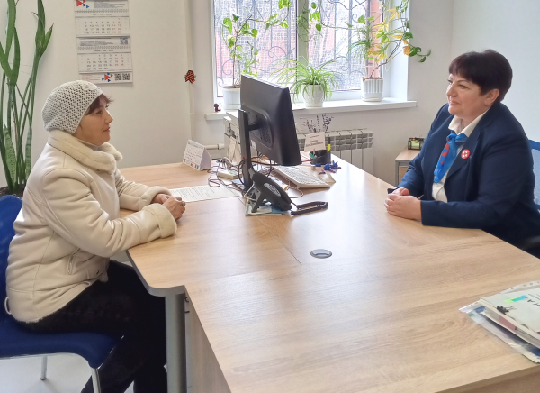 Начальник Краснояружского кадрового центра лично помогла семье участника СВО