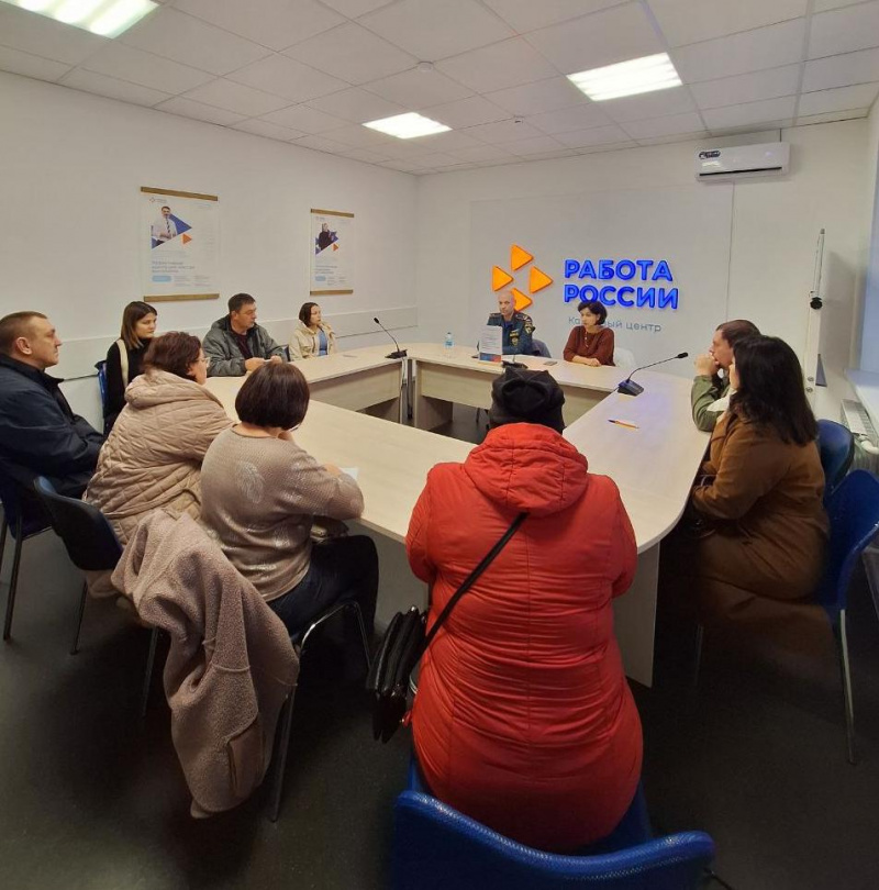 Двадцать два безработных гражданина рассмотрели возможность трудоустройства в противопожарную службу