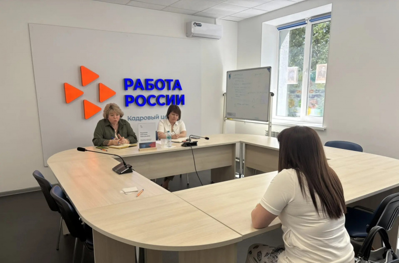 Шестеро безработных Губкинцев посетили открытый отбор в Кадровом центре
