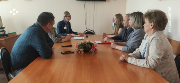 Состоялась встреча представителя Валуйского кадрового центра с заместителями руководителя ОГАПОУ «Валуйский индустриальный техникум»
