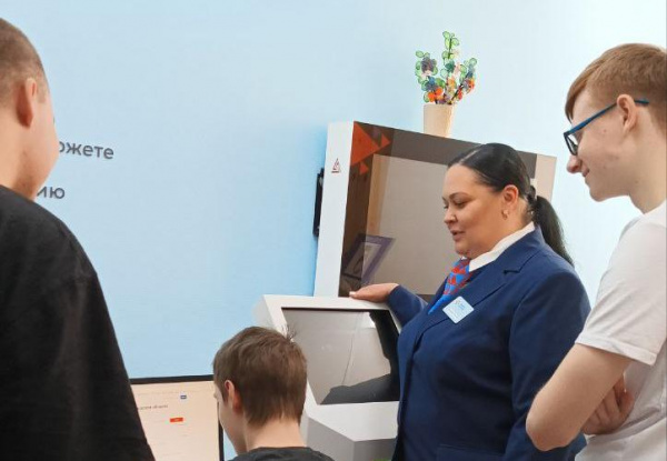 Семь студентов агромеханического ремесленного техникума посетили Шебекинский кадровый центр