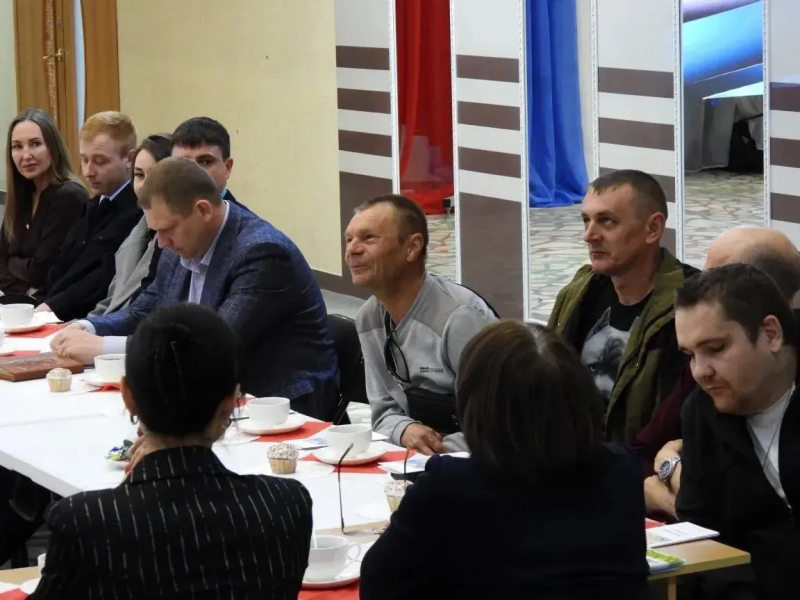 Начальник Ровеньского кадрового центра принял участие во встрече с ветеранами СВО