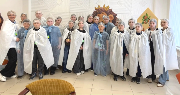 «Обыкновенное чудо» профориентации: школьники увидели производство любимых конфет