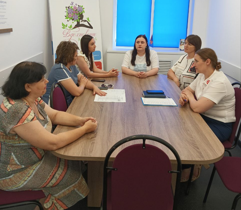 Замглавы администрации Ракитянского района побывала в гостях у женского клуба «Вдохновение»