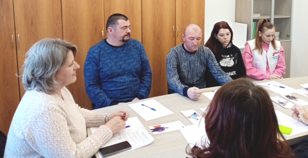 Ярмарка вакансий в Волоконовском кадровом центре помогла трудоустроиться троим безработным