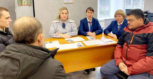 Специалисты Белгородского районного кадрового центра провели консультацию для граждан, вышедших по УДО