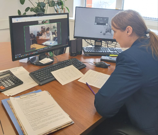 В Ракитянском районе школьникам показали ориентиры на пути к профессиональному самоопределению В Ракитянском районе школьникам показали ориентиры на пути к профессиональному самоопределению