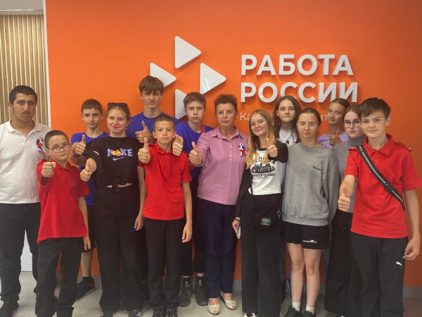 Губкинский кадровый центр уже пятый раз в этом году провел день открытых дверей для школьников